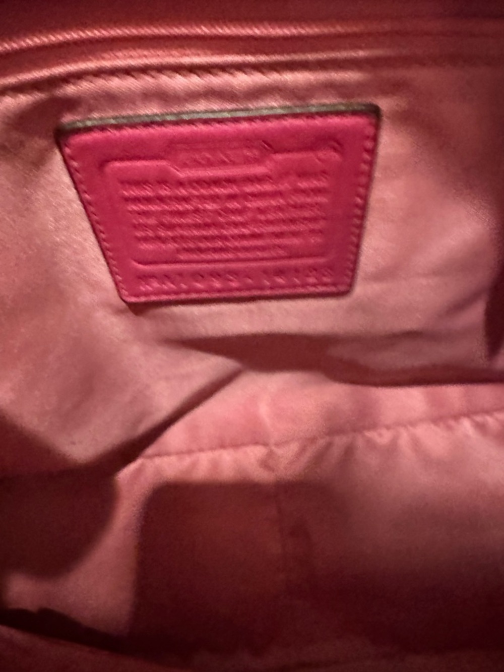 Bold, eye-catching Coach hot pink leather tote with silver-tone chain detail 💗✨ - Picture 9 of 16